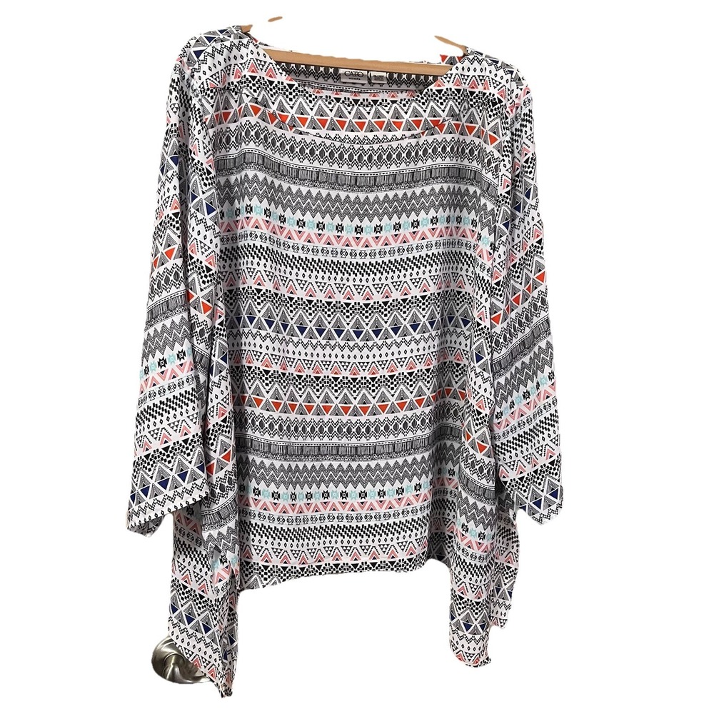 Cato Woman Geometric Tunic Top 26/28 (4X) Multicolor Asymmetric Hem 3/4 Sleeve